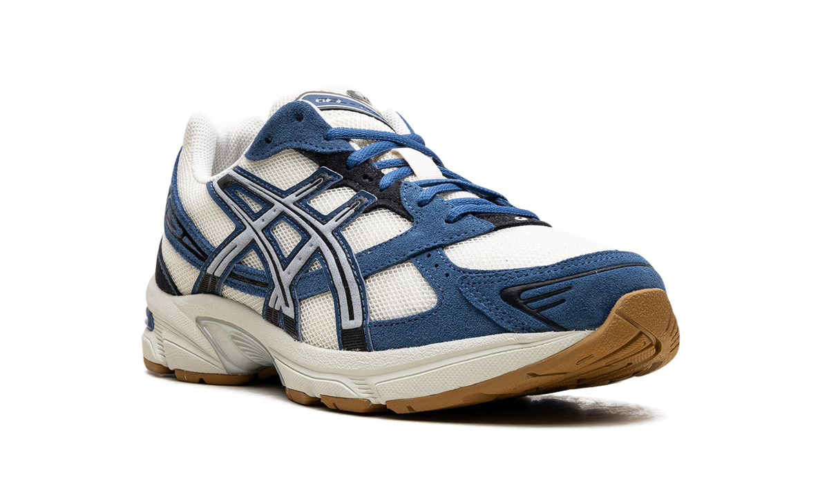 Overkicks - ASICS Gel-1130 Pale Oak Grand Shark (1201A255-201) - detalle lateral interior