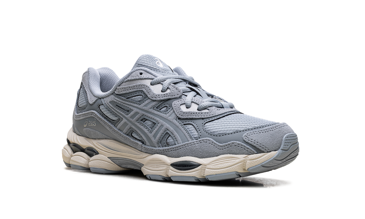 Overkicks - ASICS Gel-NYC Dolphin Grey Fjord Grey (1203A739-400) - detalle lateral interior