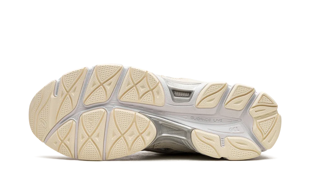 Overkicks - ASICS Gel-NYC White Oyster Grey (1201A789-105) - par completo