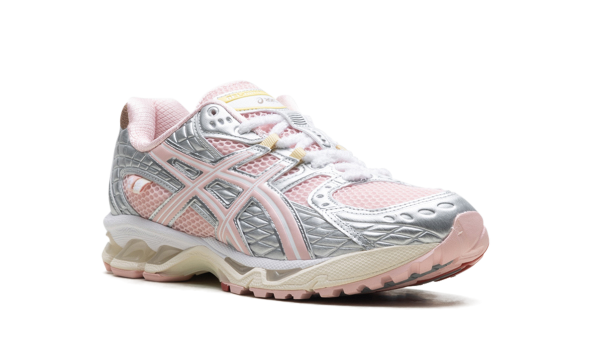 Overkicks - ASICS Gel-Nimbus 10.1 Vandy The Pink x atmos Banana Split Strawberry (1203A865-702) - detalle lateral interior
