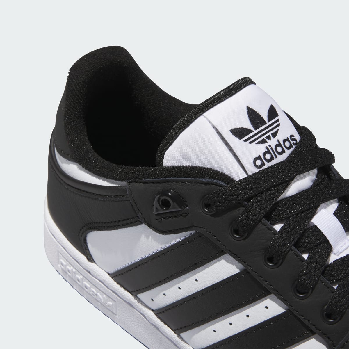 Overkicks - Adidas Centennial RM Black Core White (IG9110) - detalle