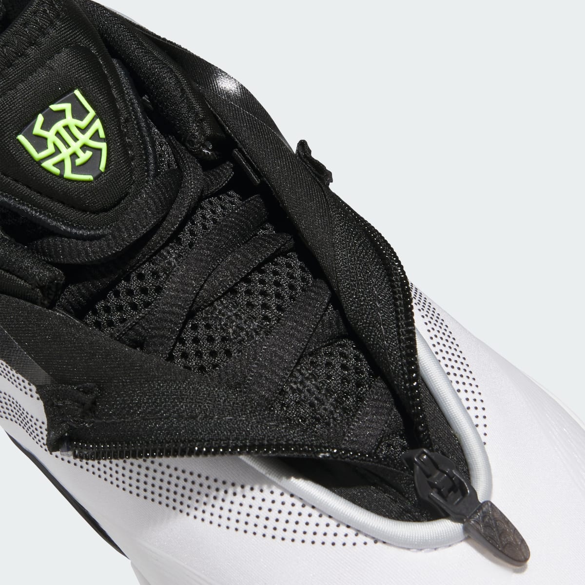 Overkicks - Adidas D.O.N. Issue #7 White Black (JS1301) - detalle