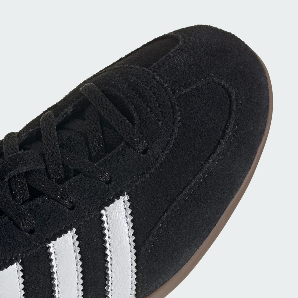 Overkicks - Adidas Handball Spezial Lo Pro Black White (KJ3629) - detalle