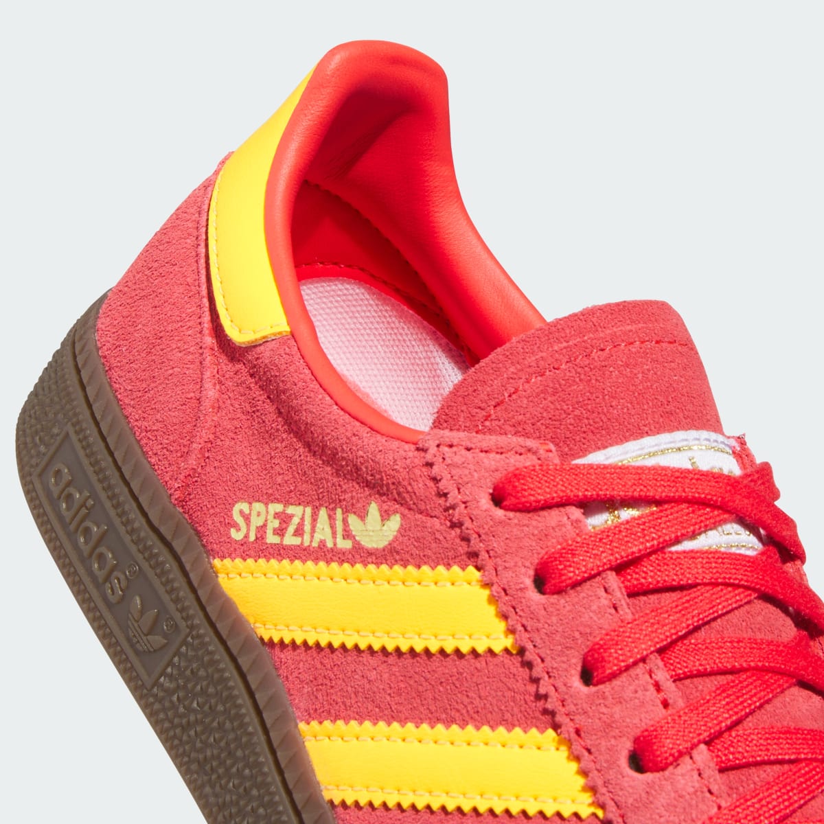 Overkicks - Adidas Handball Spezial Semi Lucid Red Tangerine Gum (JP9554) - detalle
