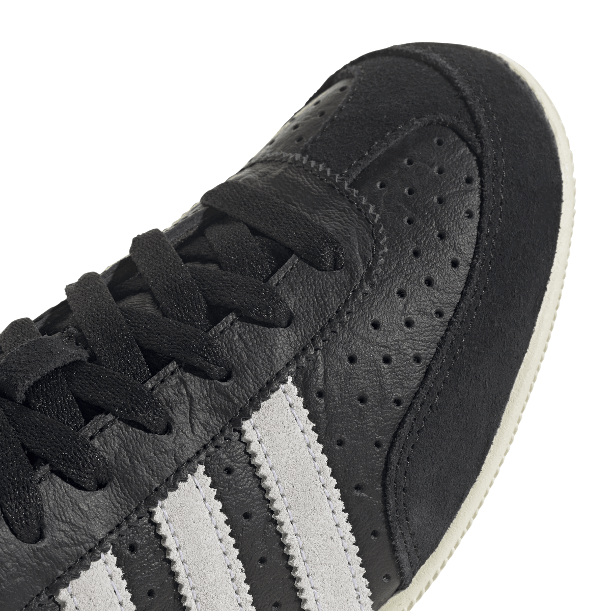 Overkicks - Adidas Japan Core Black Cloud White (Womens) (IH5490) - detalle