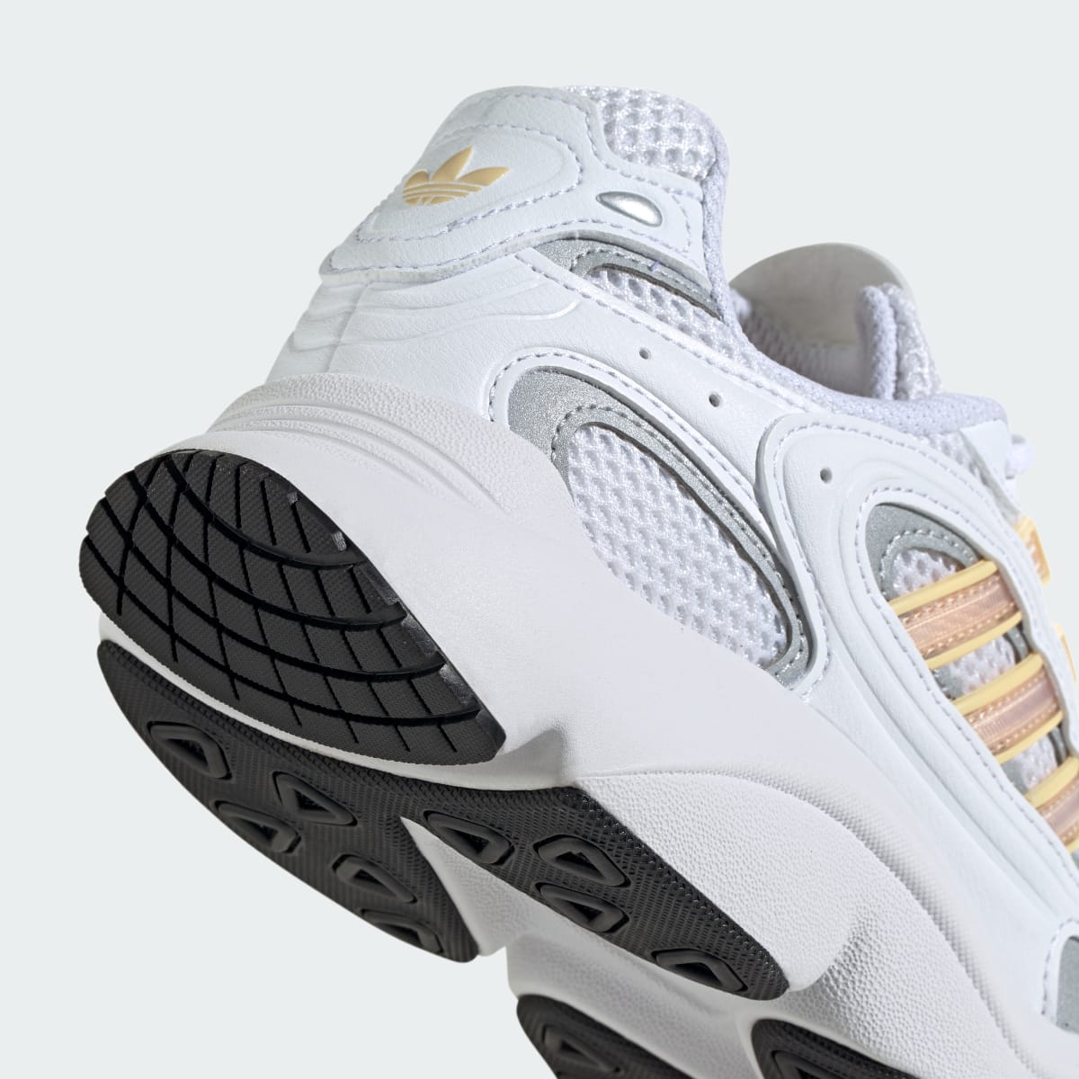 Overkicks - Adidas Ozmillen Cloud White Glow Orange Crystal Sand (Womens) (ID0572) - detalle