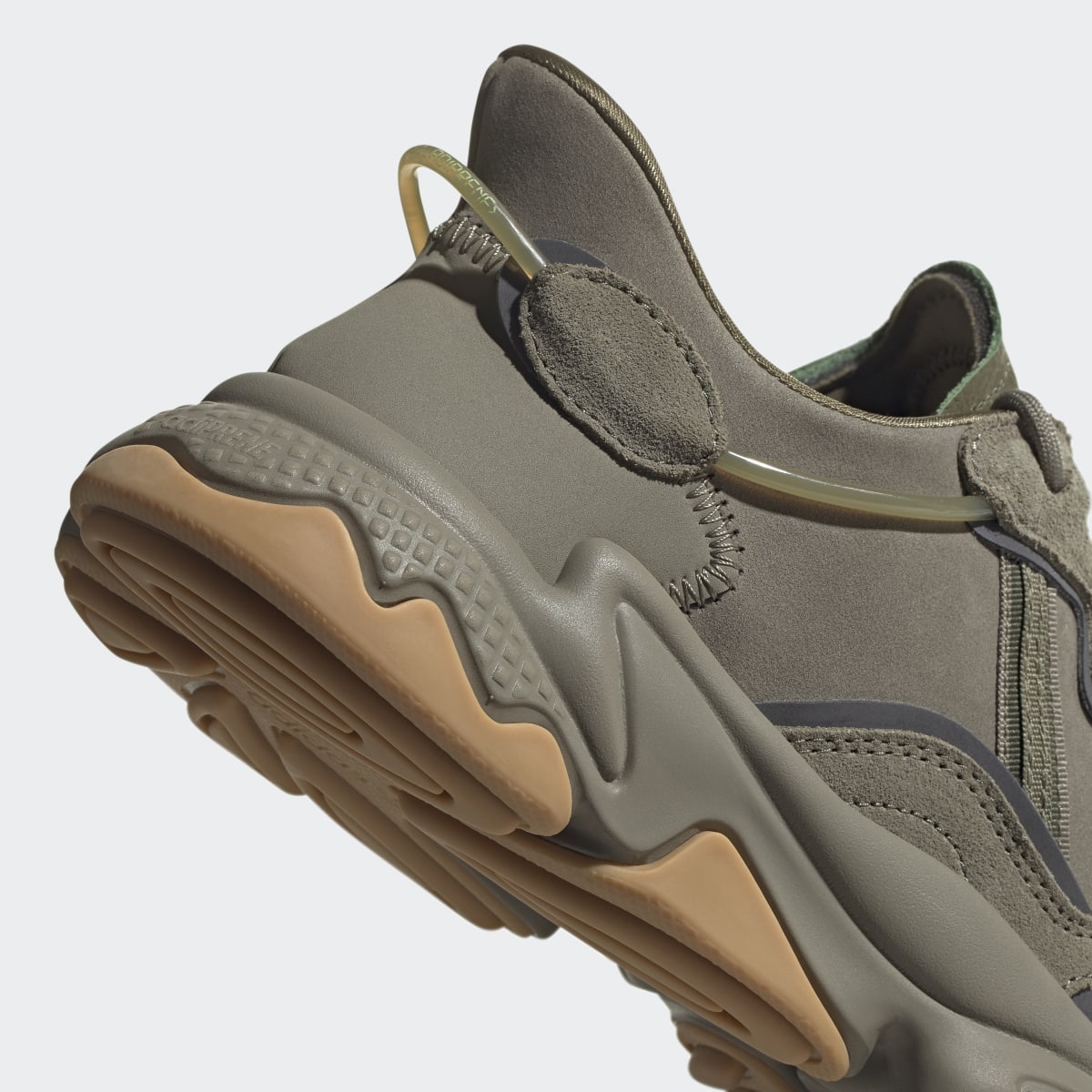 Overkicks - Adidas Ozweego Trace Cargo (EE6461) - detalle