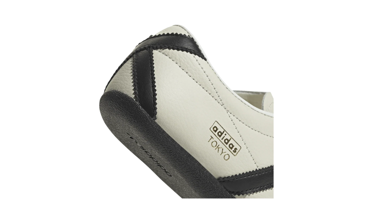 Overkicks - Adidas Tokyo Off White Core Black Gold Metallic (Womens) (JQ0597) - detalle