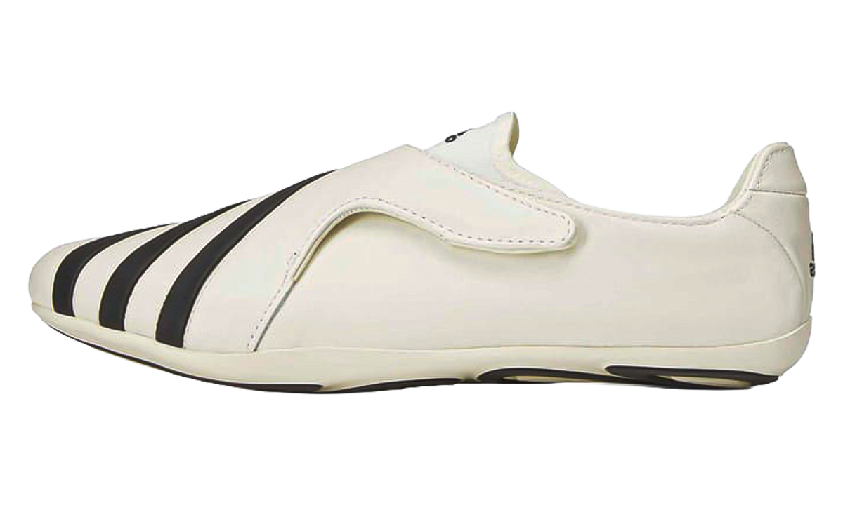 Overkicks - Adidas Vario Flat Earther Pharrell White Black (KI7668) - vista lateral