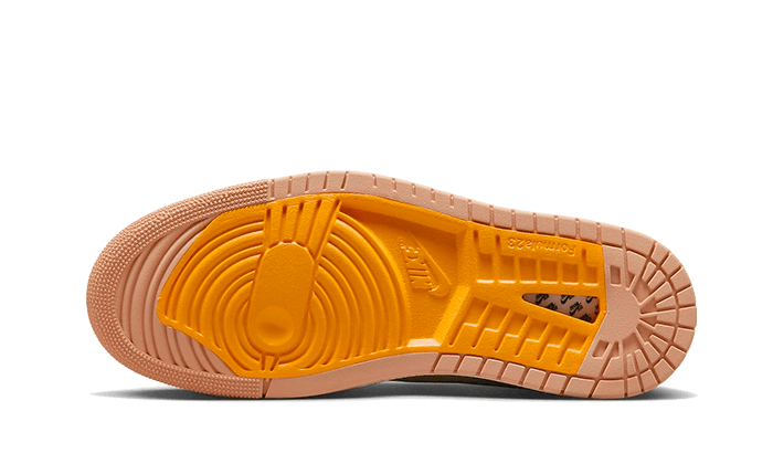Overkicks - Air Jordan 1 High Zoom Air CMFT 2 Muslin Vivid Orange (DV1307-100) - par completo