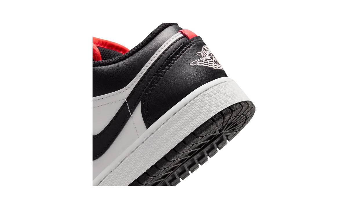 Overkicks - Air Jordan 1 Low Black Summit White Infrared (GS) (553560-045) - imagen 8