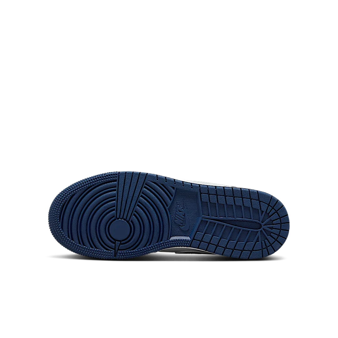 Overkicks - Air Jordan 1 Low Midnight Navy Wolf Grey (GS) (553560-141) - imagen 4