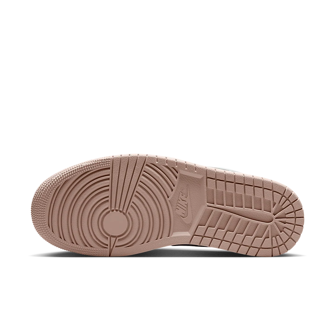 Overkicks - Air Jordan 1 Low Particle Beige (DC0774-120) - detalle suela