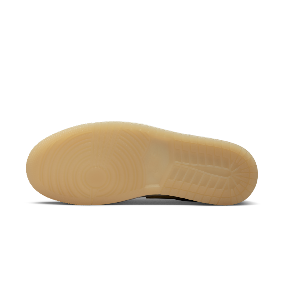 Overkicks - Air Jordan 1 Low SE Metallic Team Gold (HV5157-100) - detalle suela