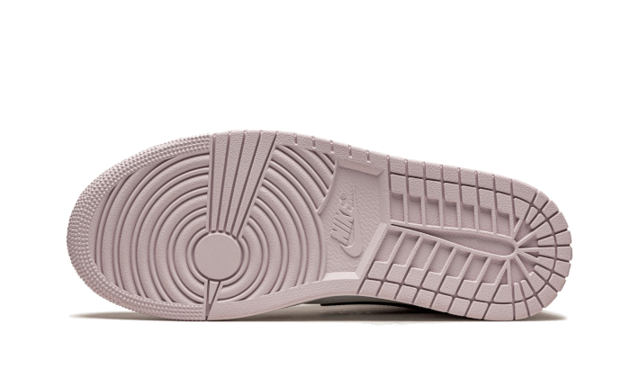 Overkicks - Air Jordan 1 Mid Barely Rose (BQ6472-500) - detalle suela
