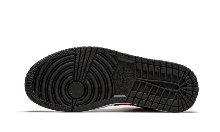 Overkicks - Air Jordan 1 Mid Black Siren Red (BQ6472-004) - detalle suela