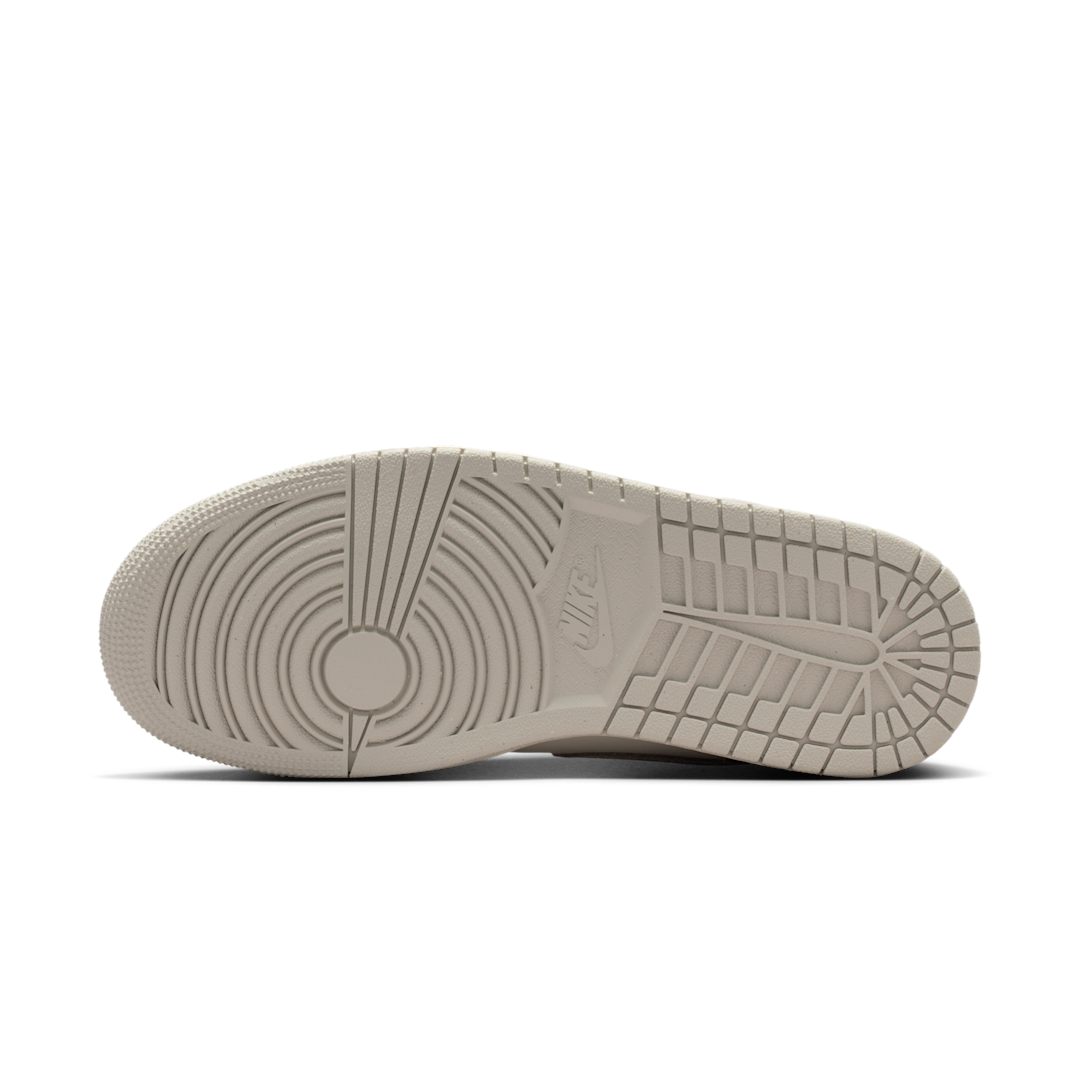 Overkicks - Air Jordan 1 Mid SE Light Iron Ore Enigma Stone (IB7010-001) - detalle suela