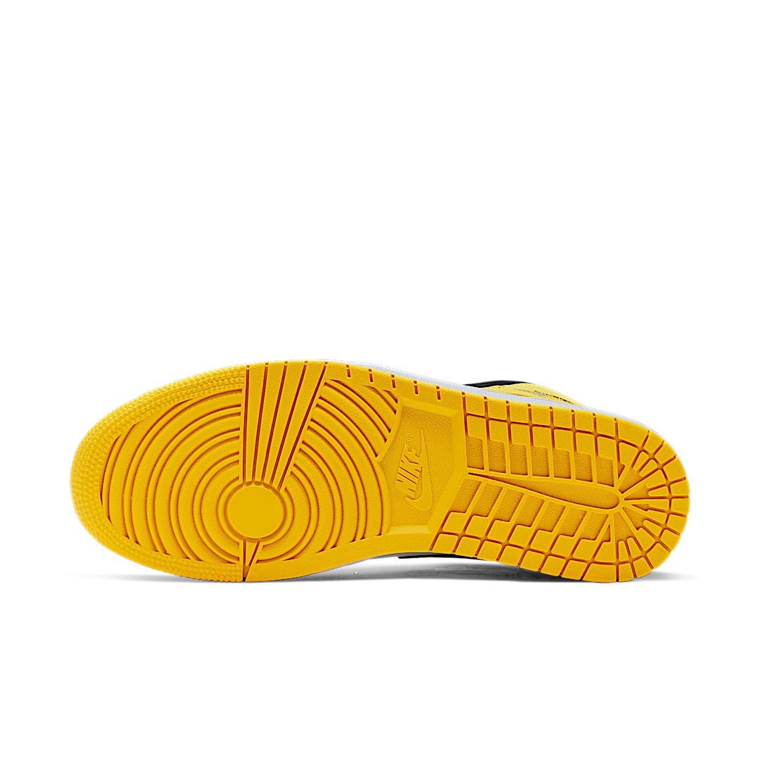 Overkicks - Air Jordan 1 Mid Yellow Toe Black (852542-071) - detalle suela