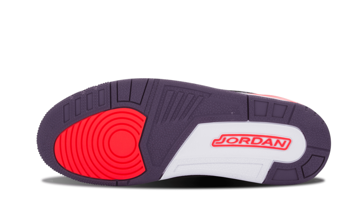 Overkicks - Air Jordan 3 Retro Crimson (136064-005) - detalle suela