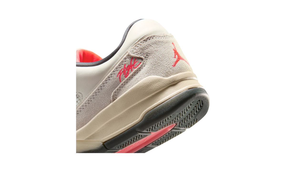 Overkicks - Air Jordan Flight Court Pale Ivory Anthracite Infrared (FZ9854-108) - detalle
