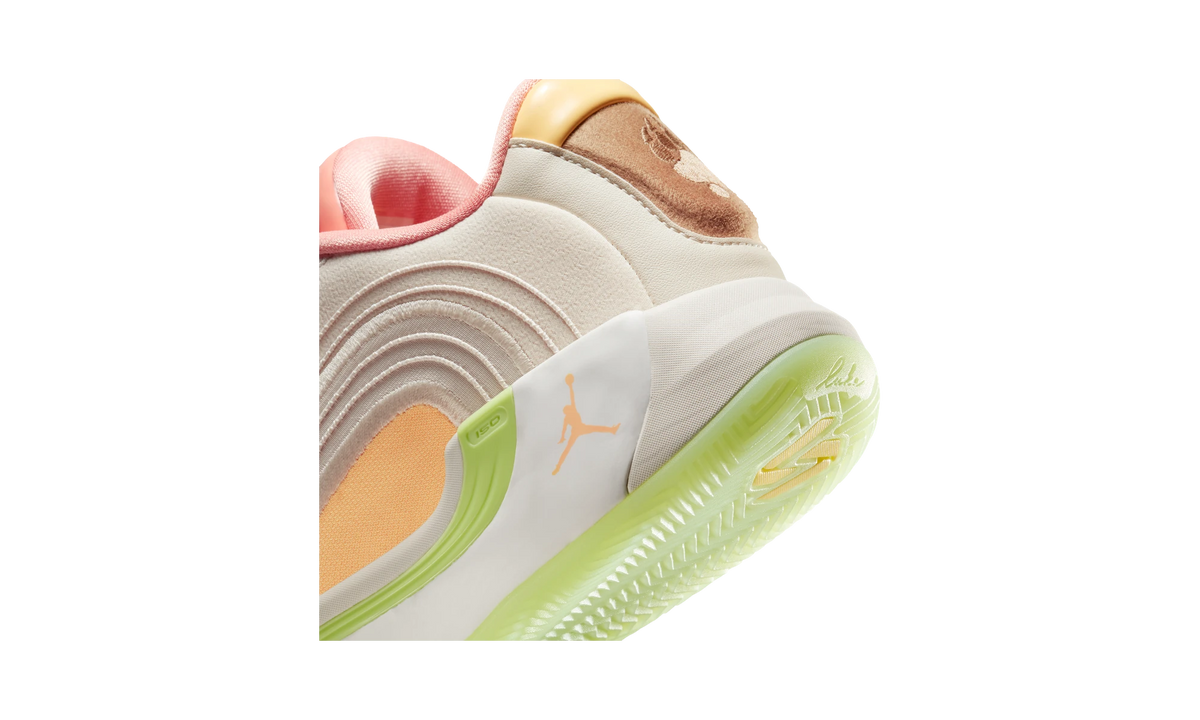 Overkicks - Air Jordan Luka 4 Light Orewood Tangerine Tint (IO0202-100) - detalle