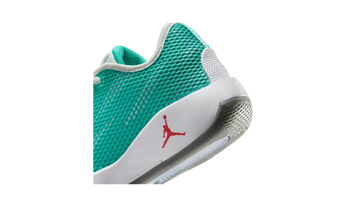 Overkicks - Air Jordan Luka .77 Love Letter (GS) (IH0573-300) - imagen 8