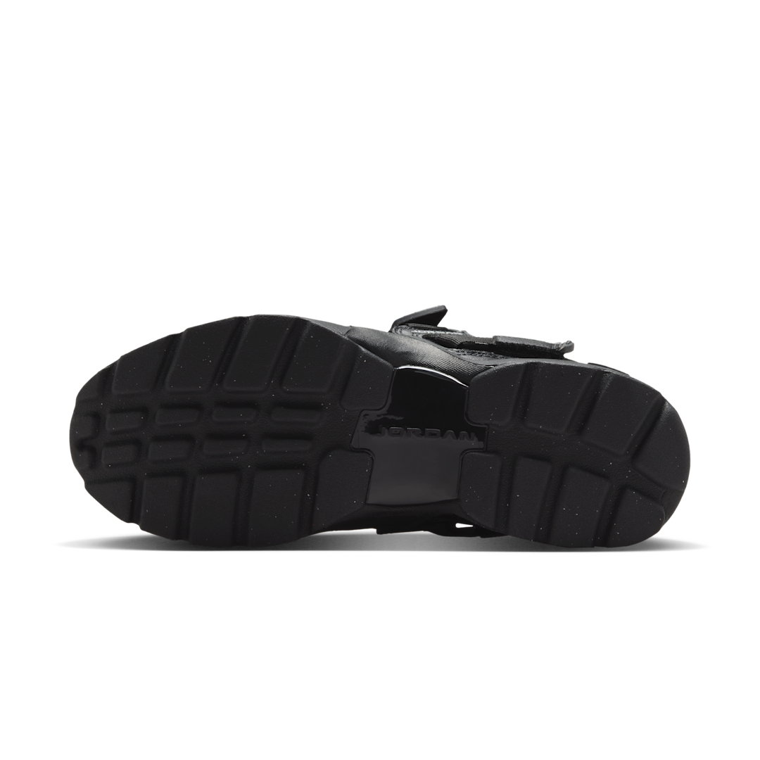 Overkicks - Air Jordan Trunner LX Triple Black (HQ2164-001) - detalle suela