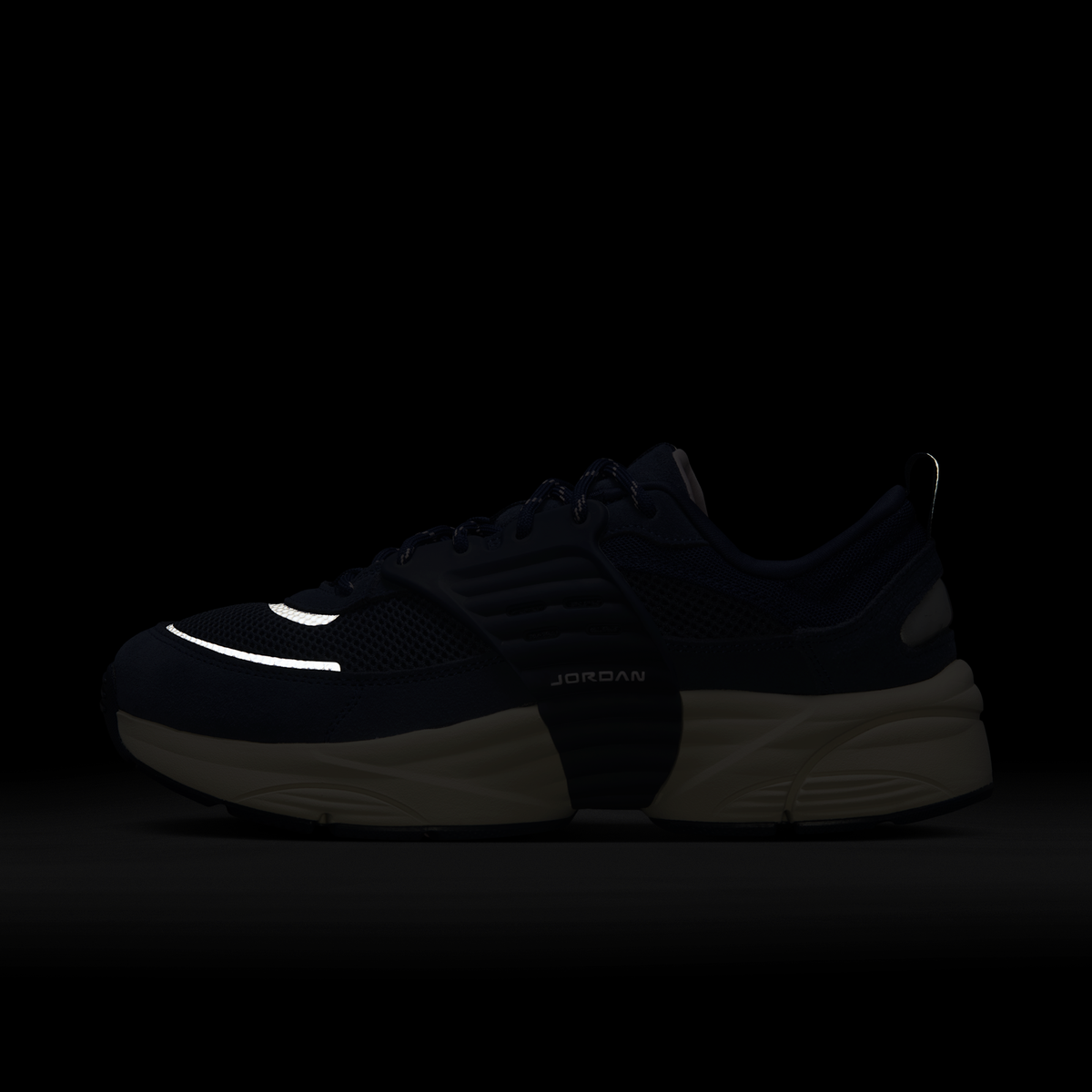 Overkicks - Air Jordan Trunner O/S Midnight Navy Light Orewood Brown (IB3722-400) - detalle