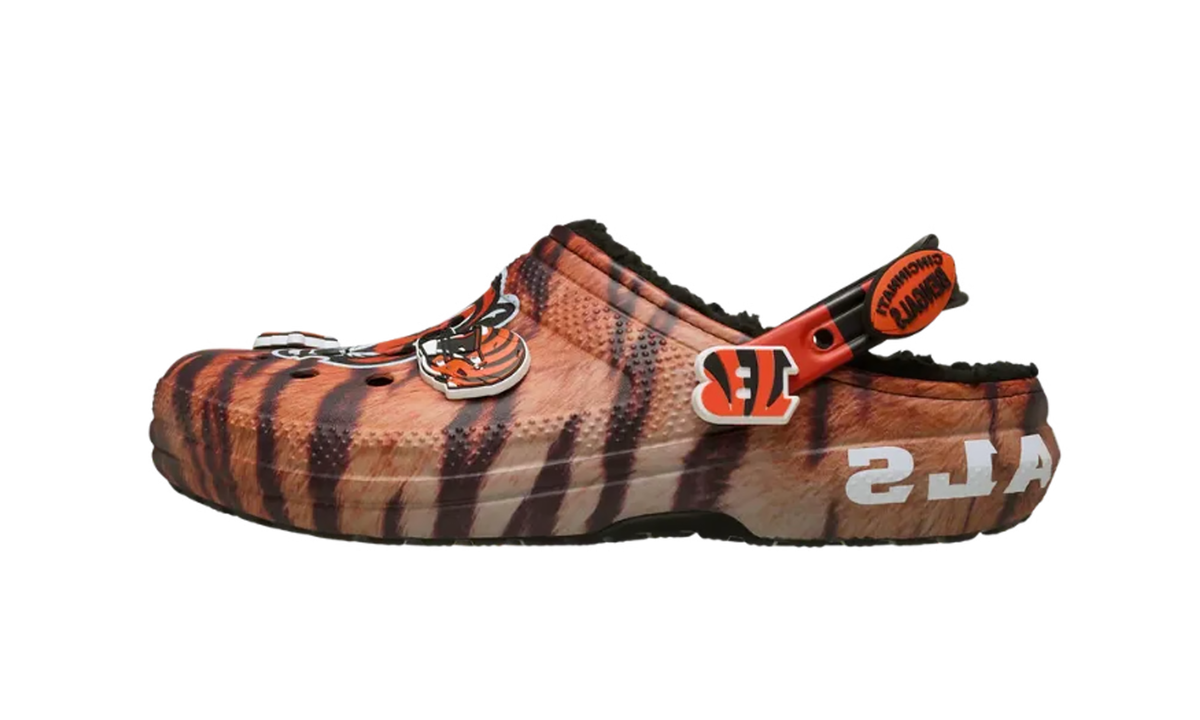 Overkicks - Crocs Classic Lined Clog NFL Cincinnati Bengals (212733-90H) - vista lateral