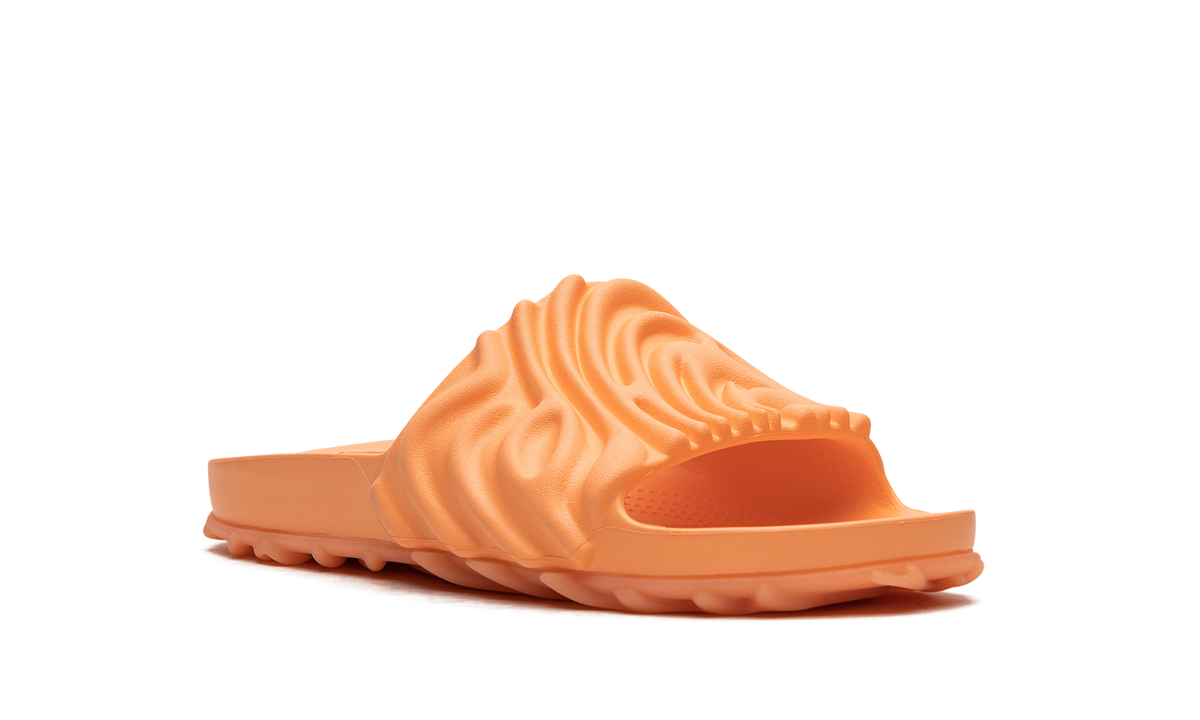 Overkicks - Crocs Pollex Slide by Salehe Bembury Citrus Milk (208685-84E) - detalle lateral interior