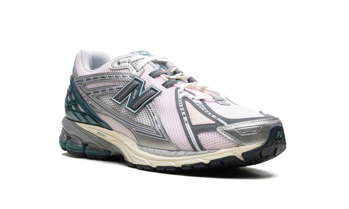 Overkicks - New Balance 1906R Granite Metallic Pink (M1906RET) - detalle lateral interior