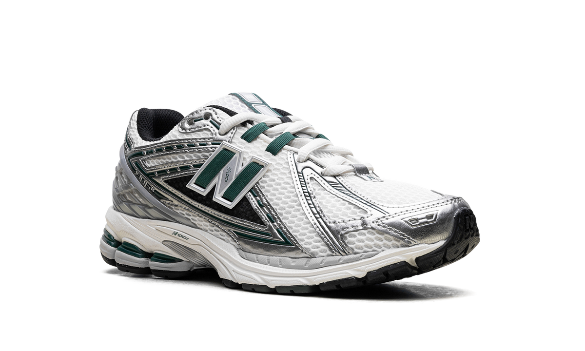 Overkicks - New Balance 1906R Silver Metallic Nightwatch Green (M1906REU) - detalle lateral interior