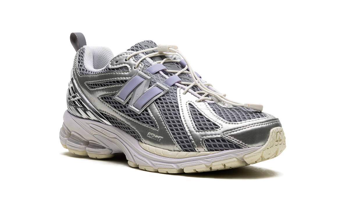 Overkicks - New Balance 1906R The Basement Day Chrome (M1906RBT) - detalle lateral interior
