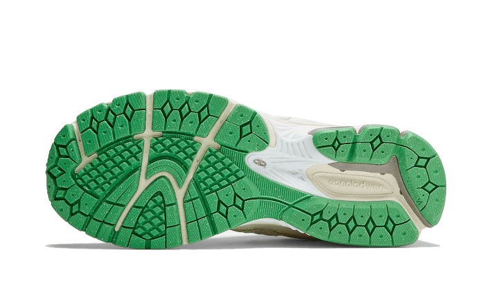 Overkicks - New Balance 2002R GANNI Turtledove (M2002RGC) - par completo