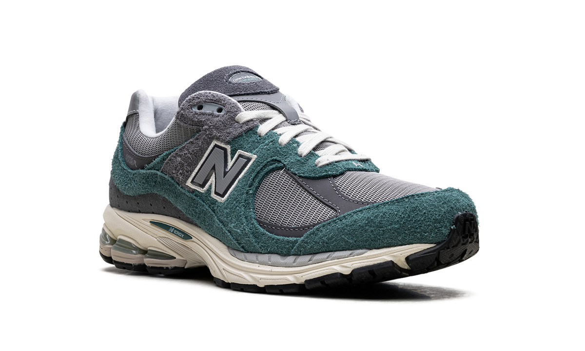 Overkicks - New Balance 2002R New Spruce Magnet (M2002REM) - detalle lateral interior