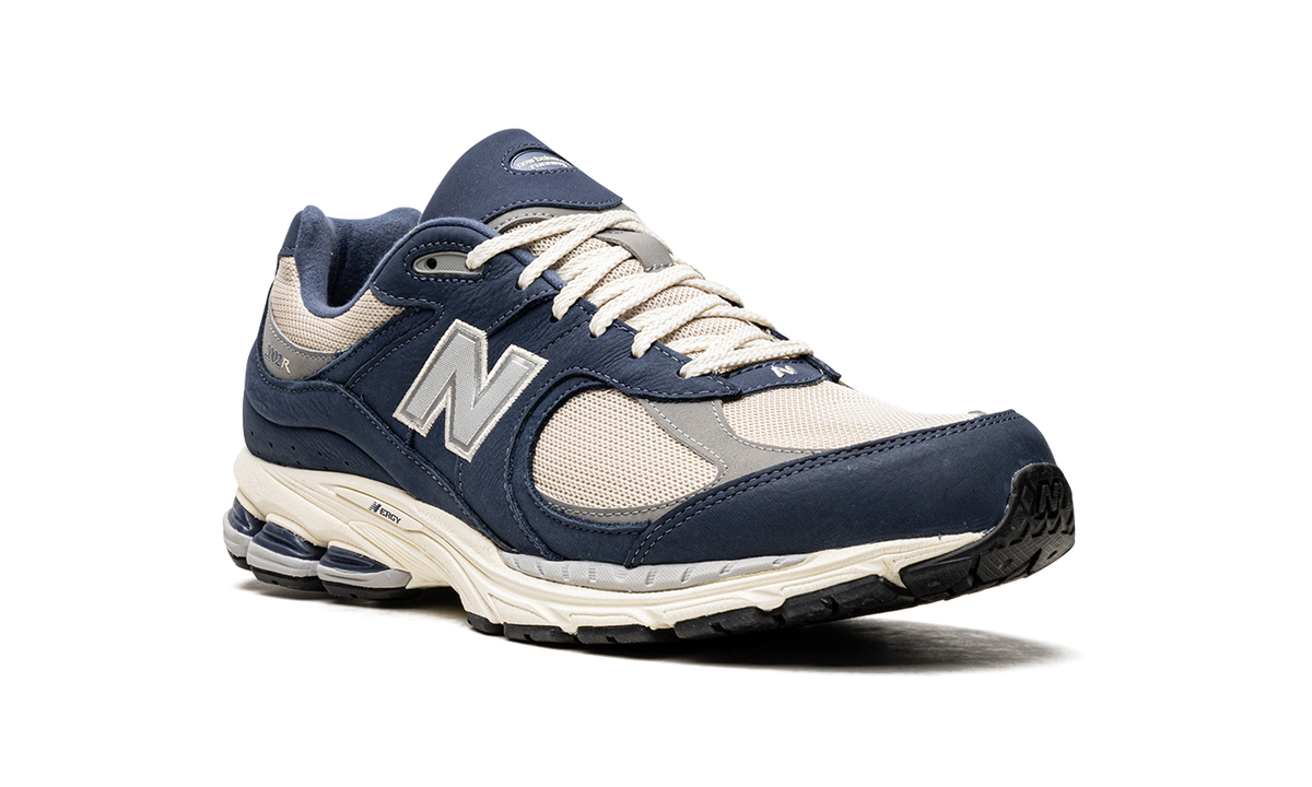 Overkicks - New Balance 2002R Vintage Indigo Calm Taupe (M2002RHR) - detalle lateral interior