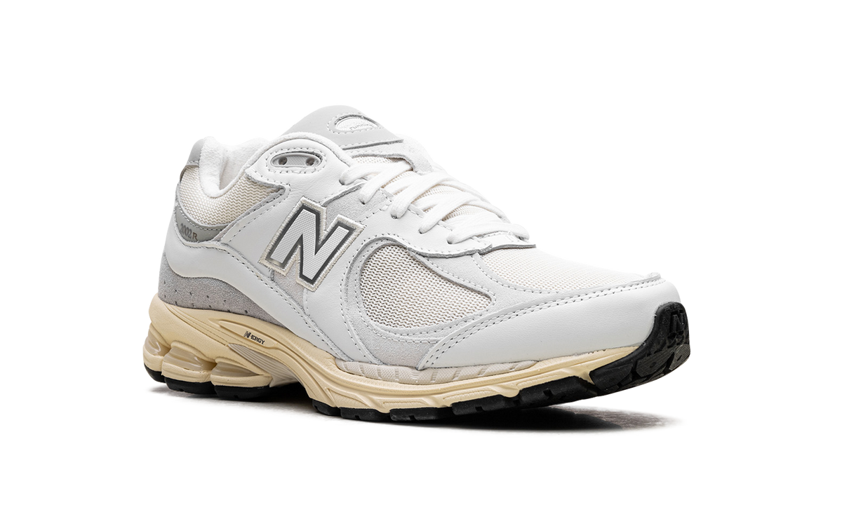 Overkicks - New Balance 2002R White Gold (M2002RIA) - detalle lateral interior