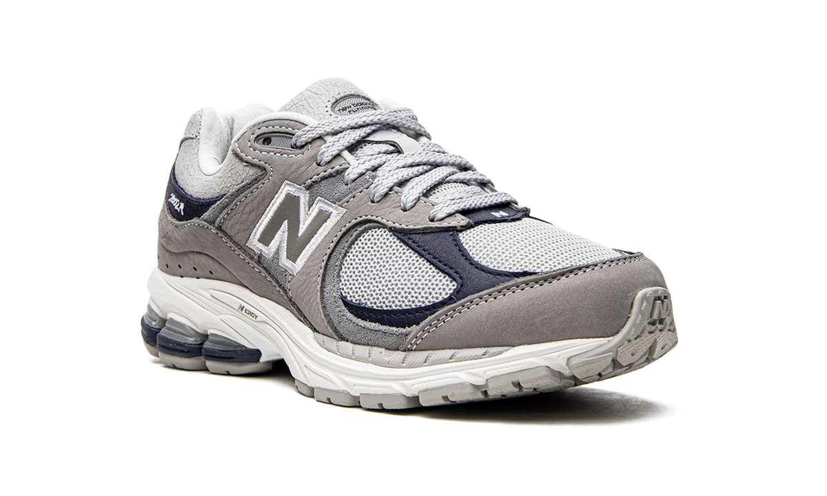 Overkicks - New Balance 2002R thisisneverthat The 2022 Downtown Run (M2002RTH) - detalle lateral interior
