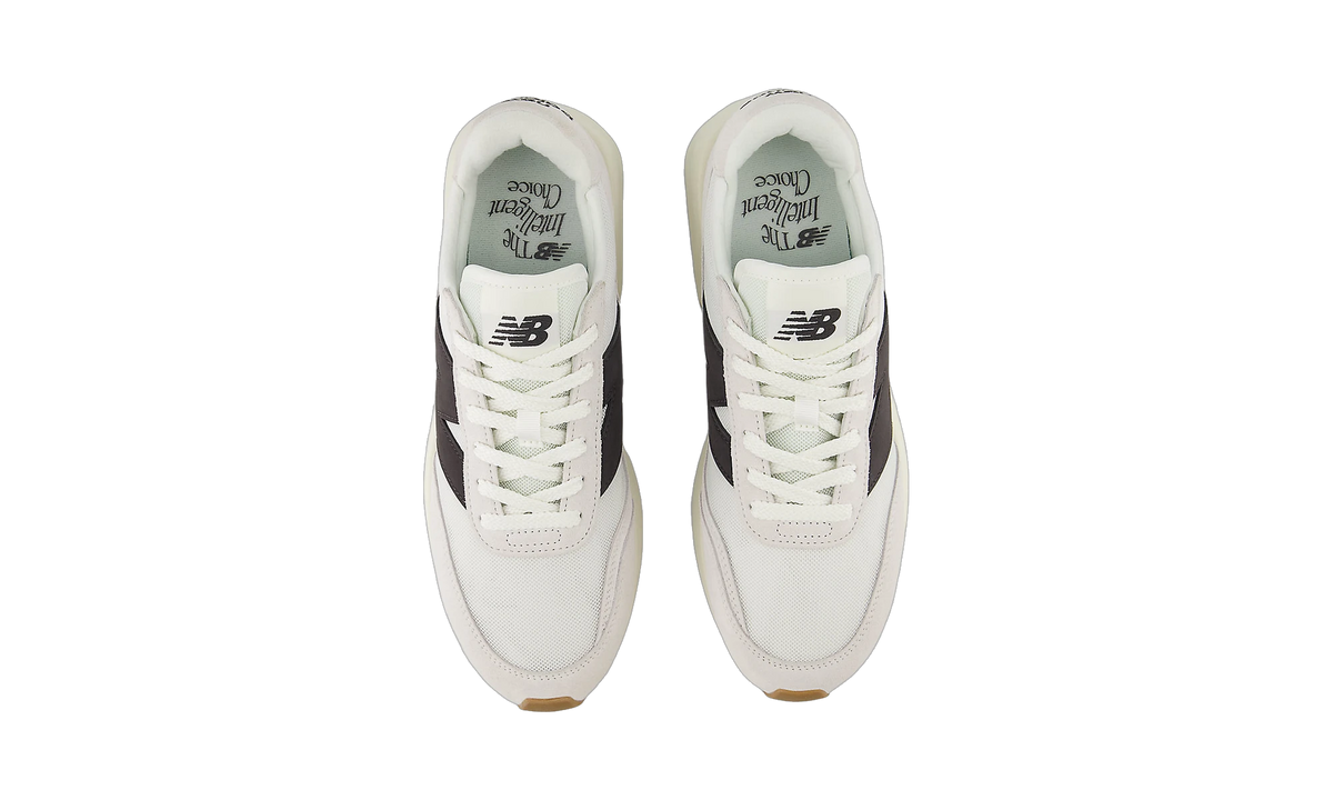 Overkicks - New Balance 370 Sea Salt Black Cement Gum (U370CA) - detalle suela