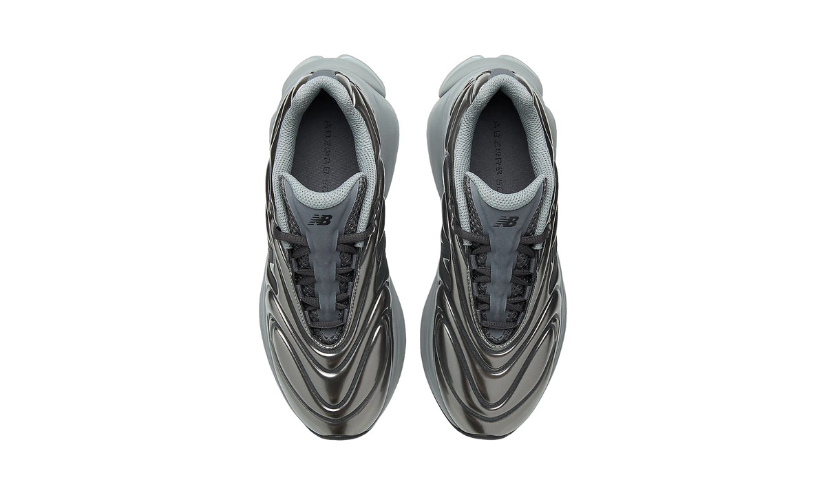 Overkicks - New Balance 5030 Metallic Silver Grey (U503069C) - par completo