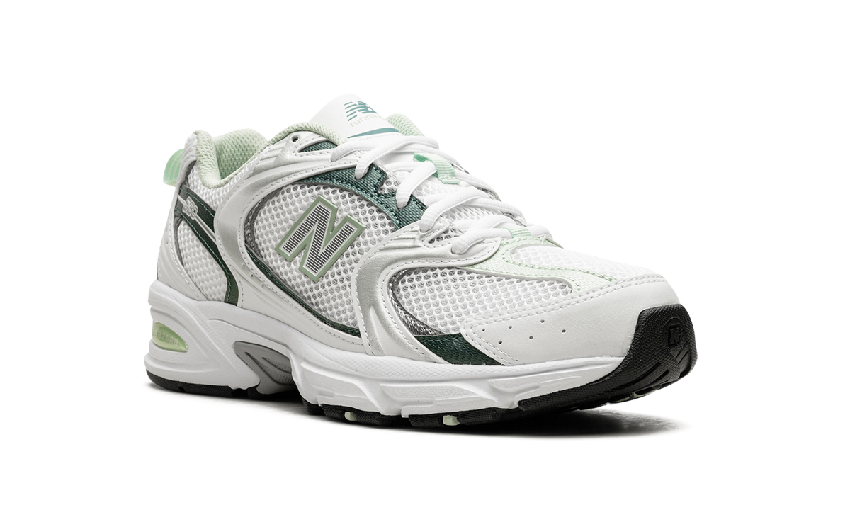 Overkicks - New Balance 530 White New Spruce (MR530RB) - detalle lateral interior