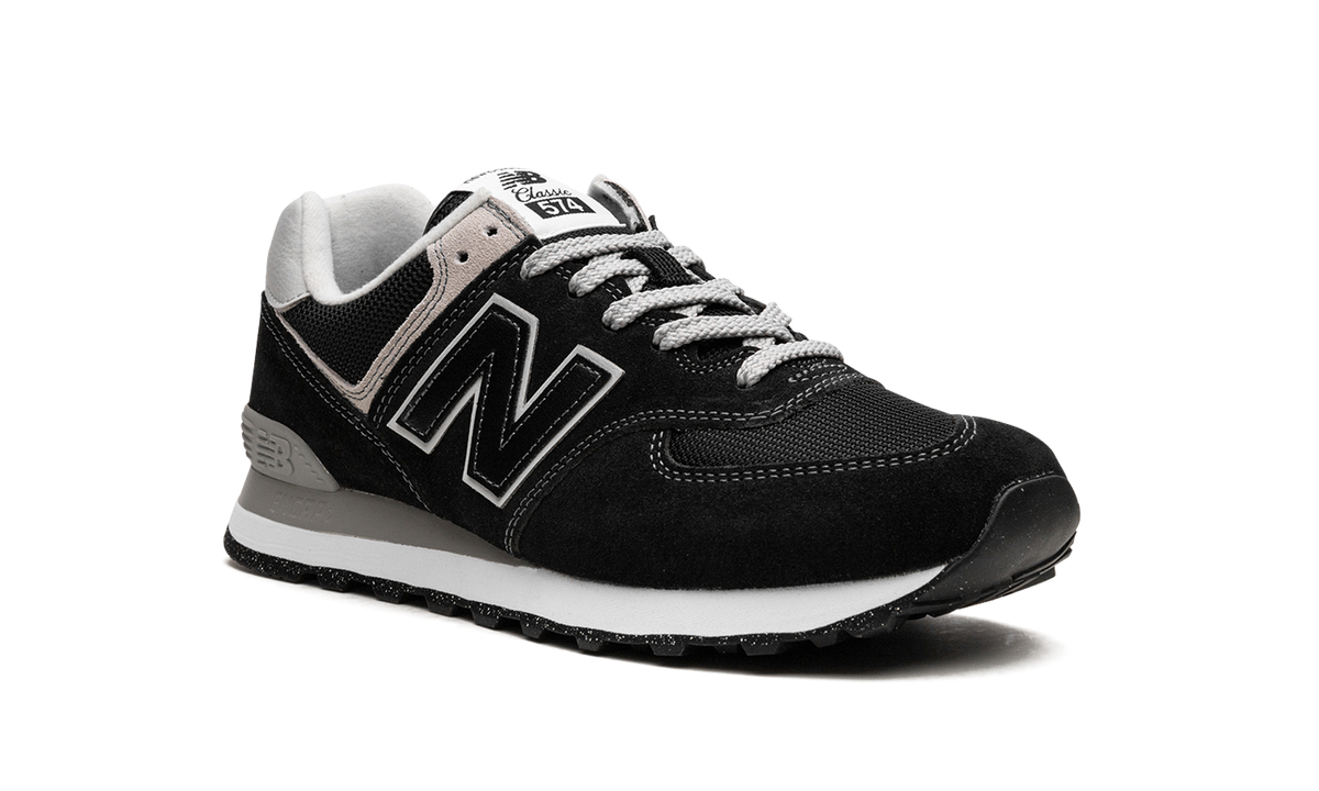 Overkicks - New Balance 574 Black White (ML574EVB) - detalle lateral interior