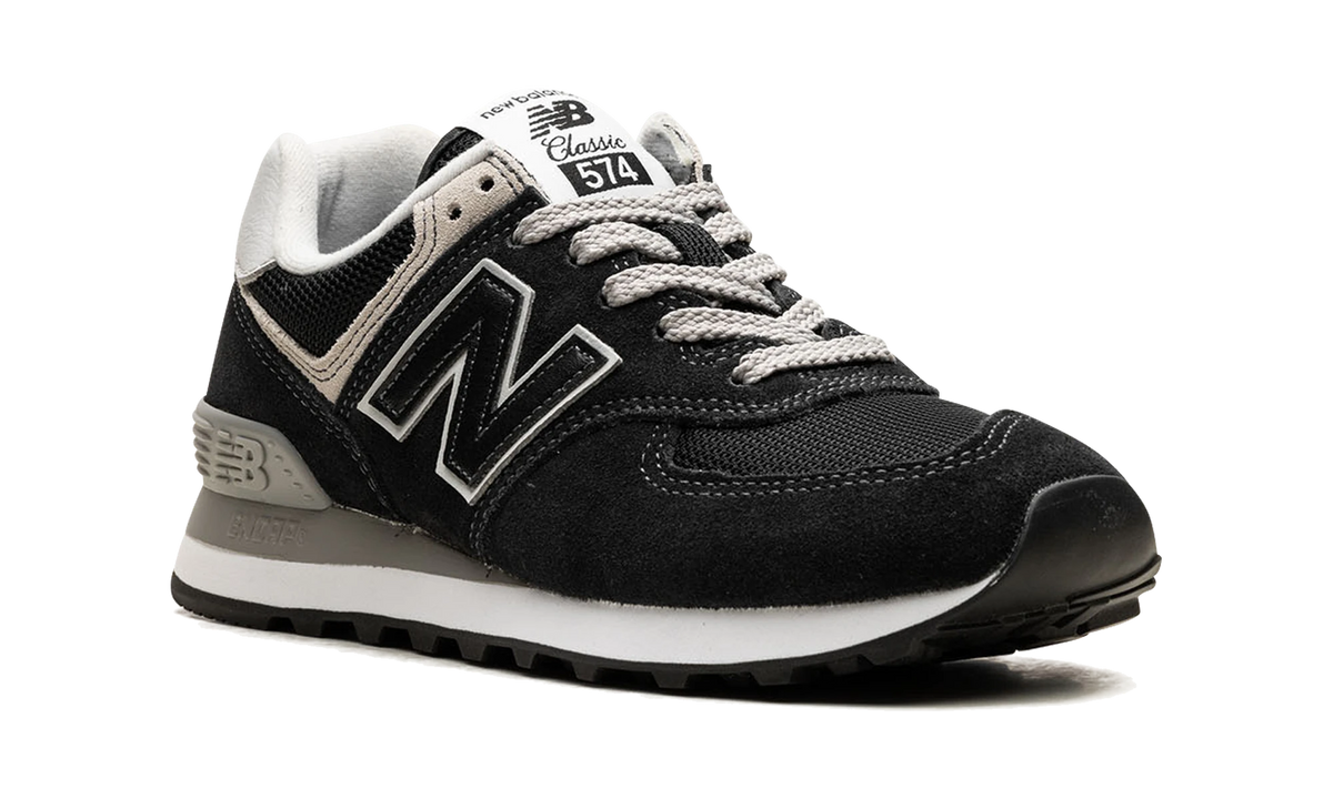 Overkicks - New Balance 574 Core Black White (Womens) (WL574EVB) - detalle lateral interior