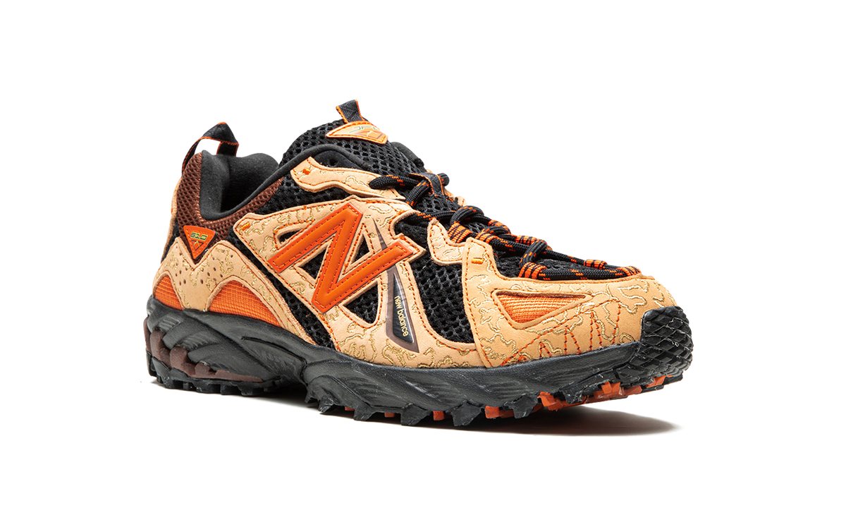 Overkicks - New Balance 610 Joe Freshgoods Beneath the Surface Lil Desert (ML610TJ1) - detalle lateral interior