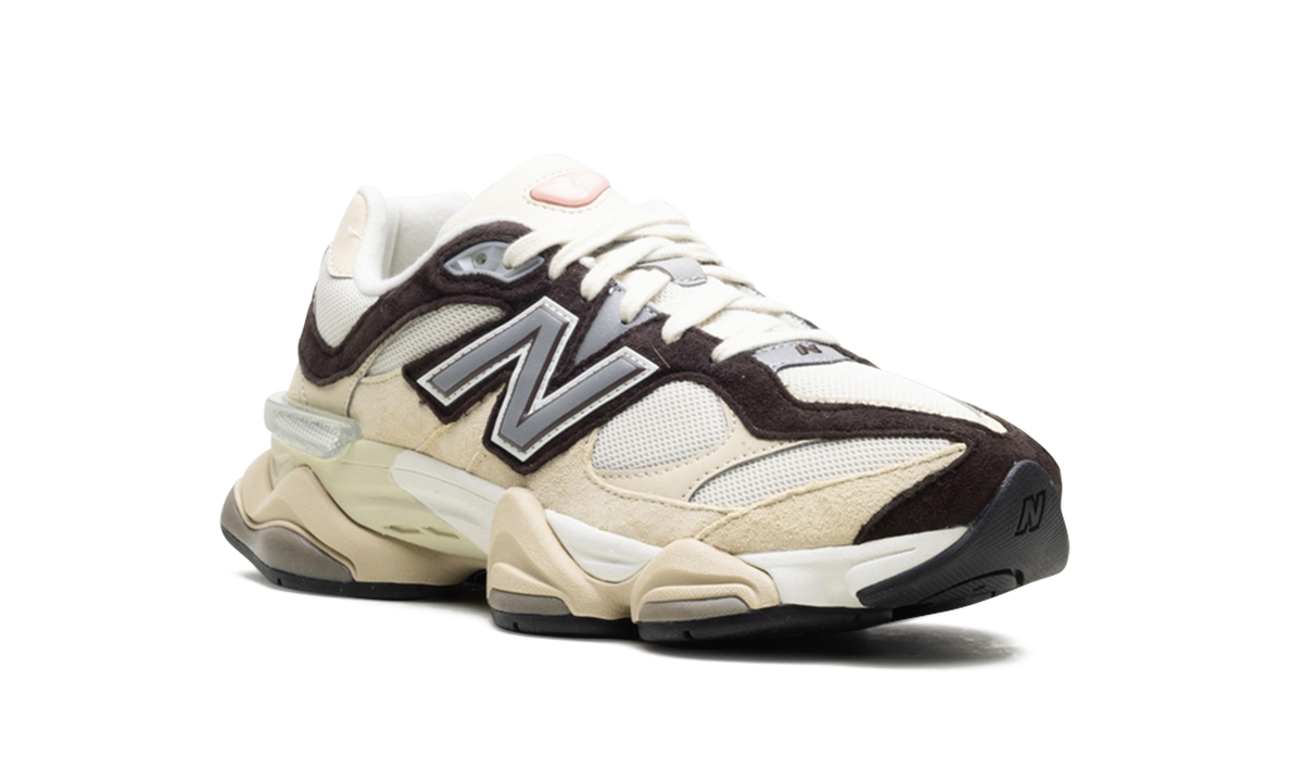 Overkicks - New Balance 9060 Emerging Brown (U9060FLP) - detalle lateral interior