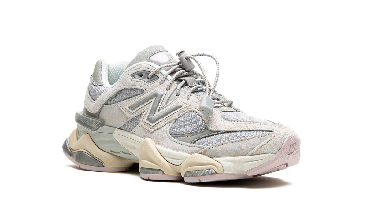 Overkicks - New Balance 9060 Grey Lilac (U9060GM) - detalle lateral interior