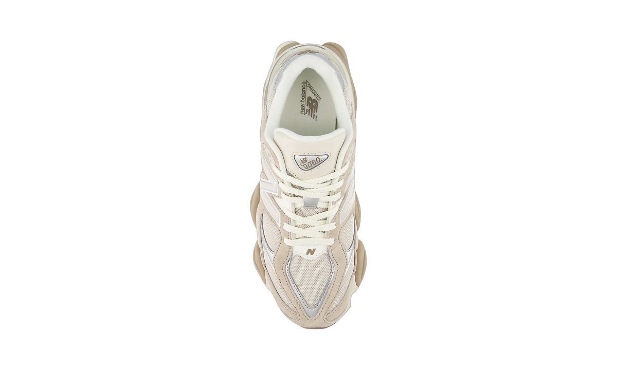 Overkicks - New Balance 9060 Moonbeam Silver Metallic Driftwood (U9060ERM) - par completo