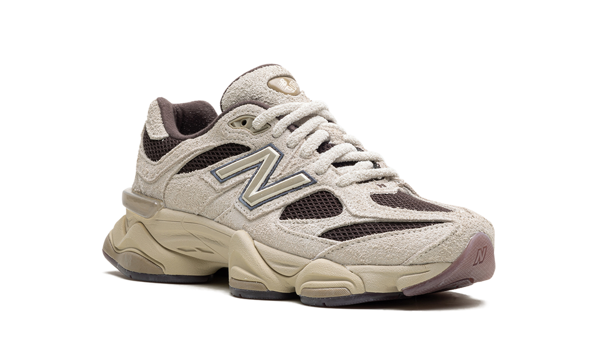 Overkicks - New Balance 9060 Sydney McLaughlin-Levrone Linen Black Coffee (U9060SYD) - detalle lateral interior
