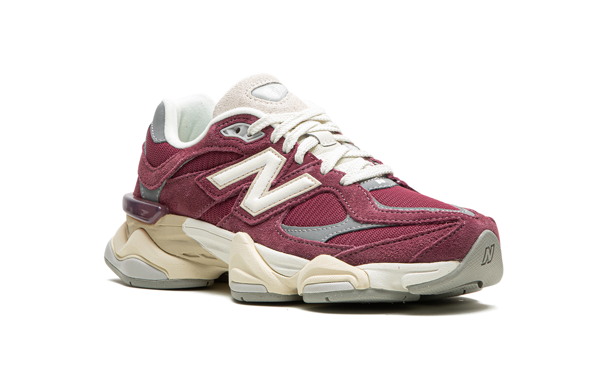 Overkicks - New Balance 9060 Washed Burgundy (U9060VNA) - detalle lateral interior