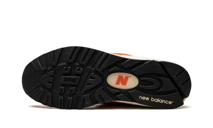 Overkicks - New Balance 990v2 MiUSA Marigold (M990AI2) - detalle suela